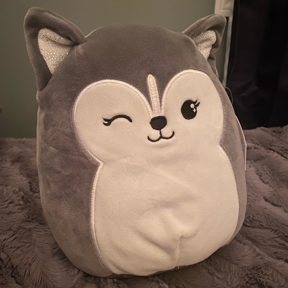 Heidi the wolf squishmallow